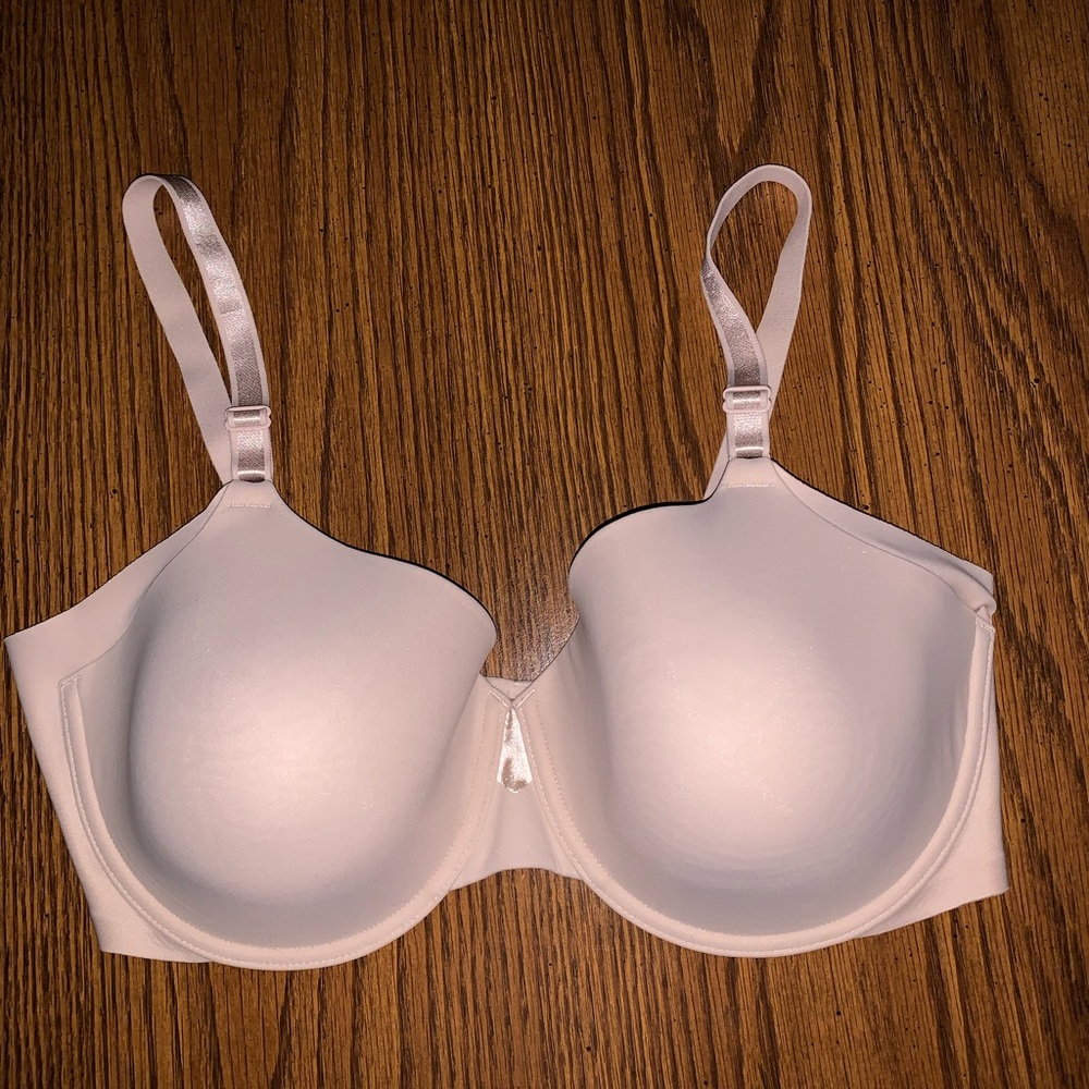 Olga 40D Full Coverage Bra NWOT